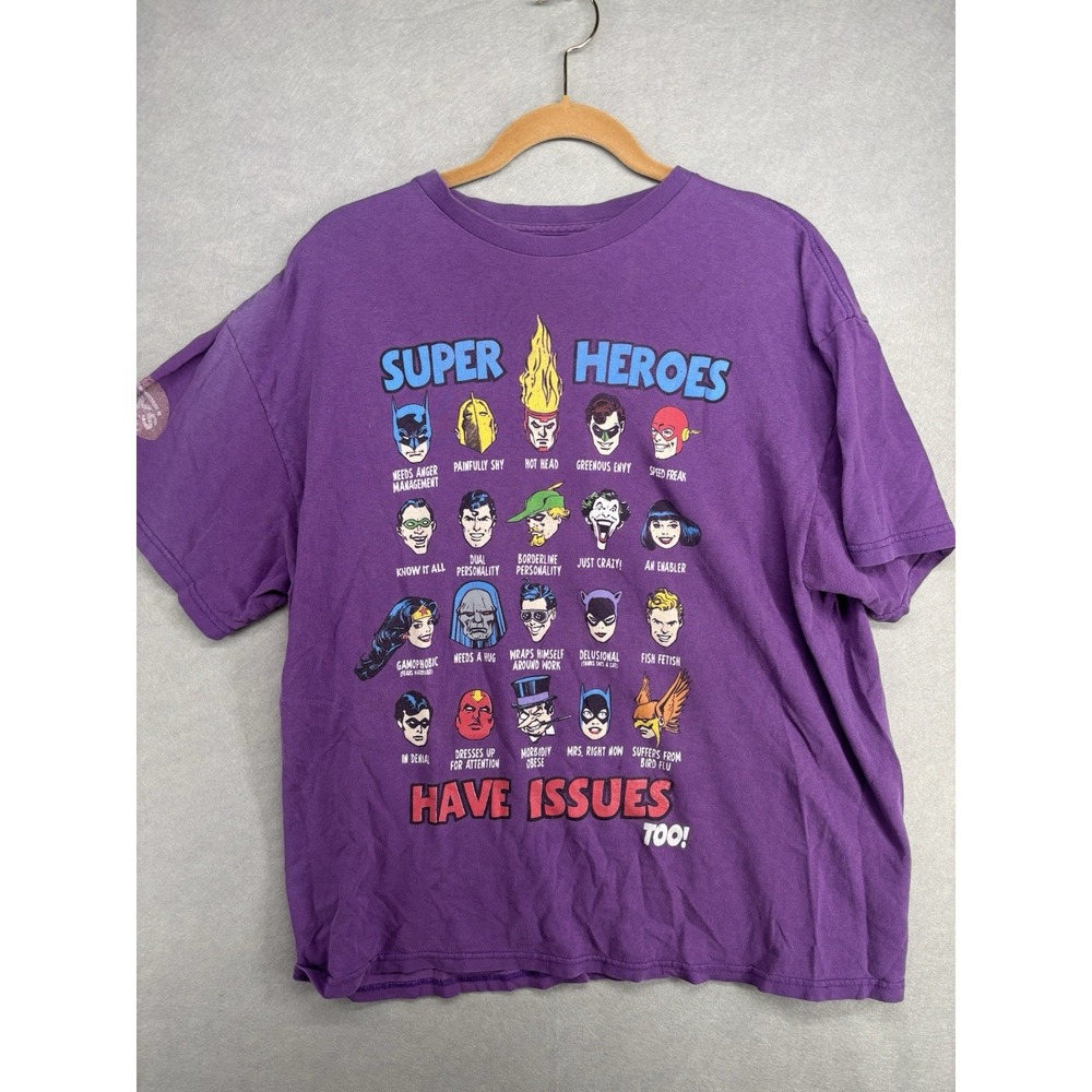 FUNNY‎ DC COMICS SUPER HEROES T-Shirt MENS Large BATMAN FLASH PENGUIN DARKSEID
